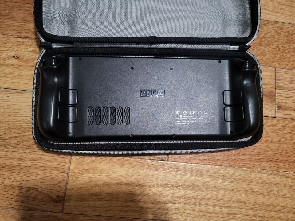 Valve Steam Deck 512GB Handheld Console comes with Case and Charger excellent