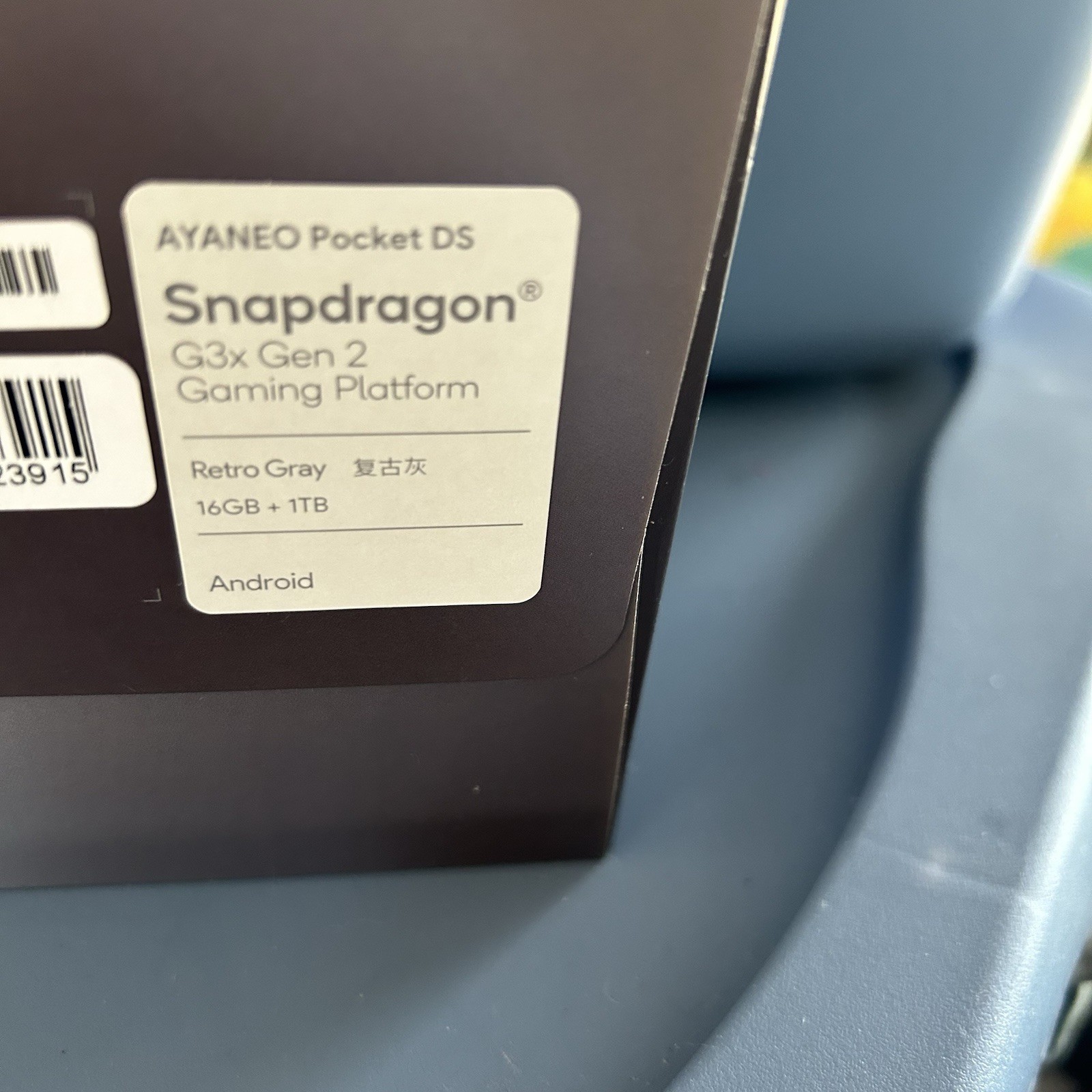 Ayaneo Pocket DS — 1TB / 16GB — Rainbow / Retro Gray Box Only