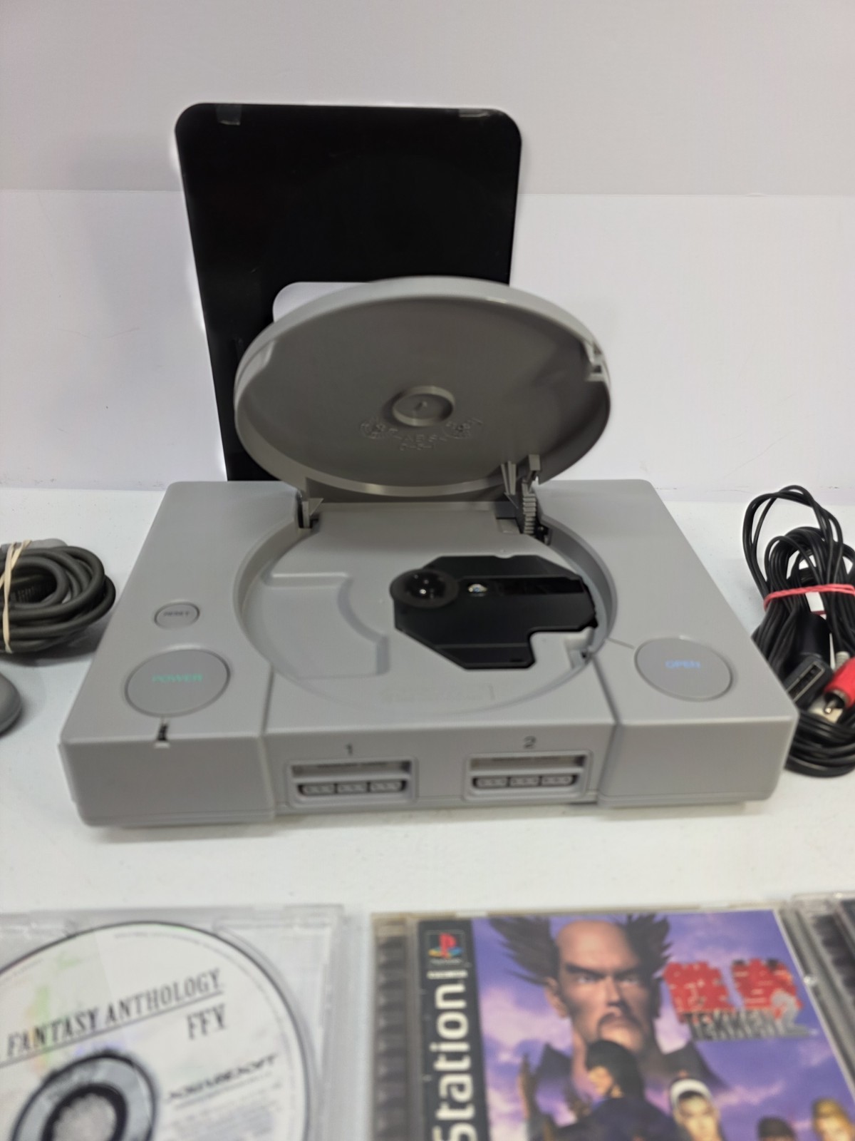 Sony PS1 Bundle 2 Controllers 8 Games FF Anthology Tekken 2 Tomb Raider II