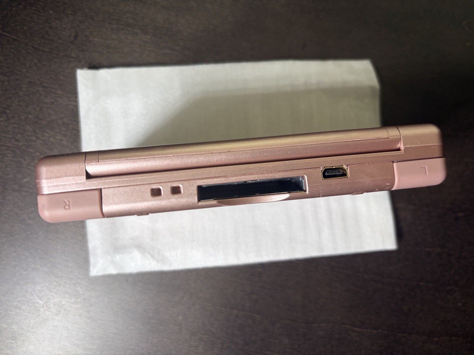 Near Mint – Nintendo DS Lite Handheld System – Pink Metallic Rose – Extras