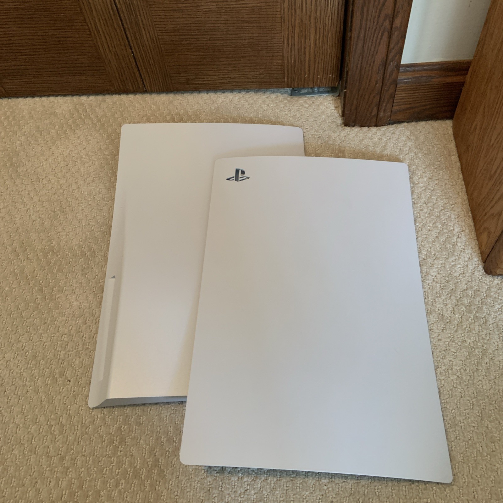 Sony PlayStation 5 Launch Edition Disc 825GB CFI-1115A Console Bundle