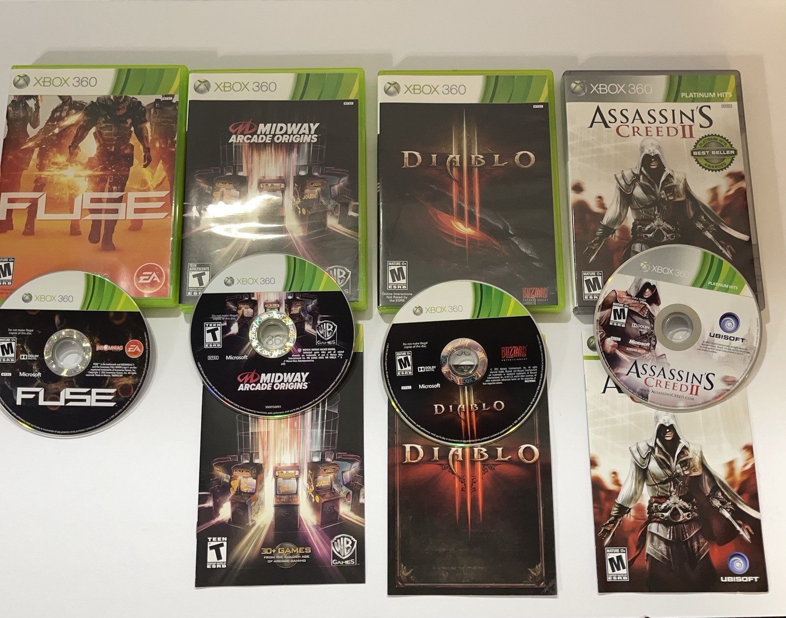 XBOX 360 Console, 4 Games, Kinect, 2 Controllers, AV Cords
