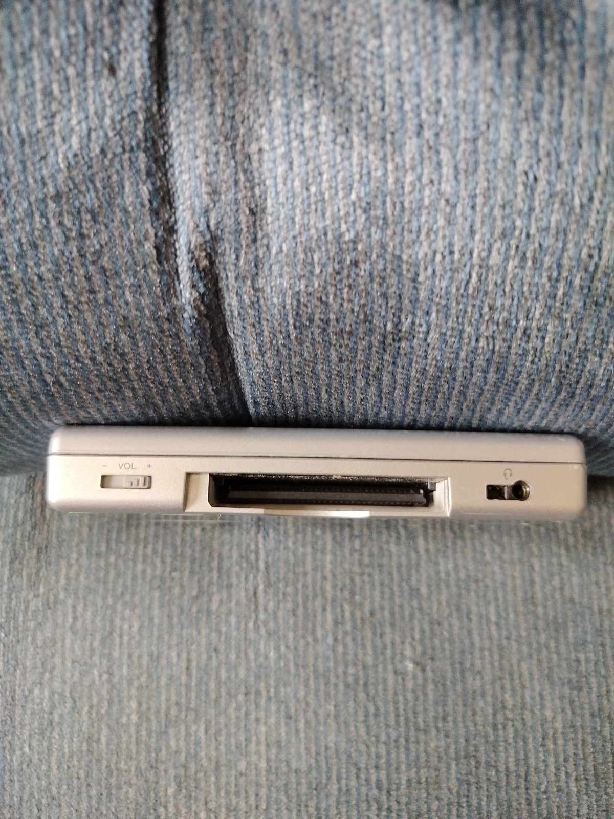 Nintendo DS Lite Handheld System- Silver (READ DESCRIPTION)