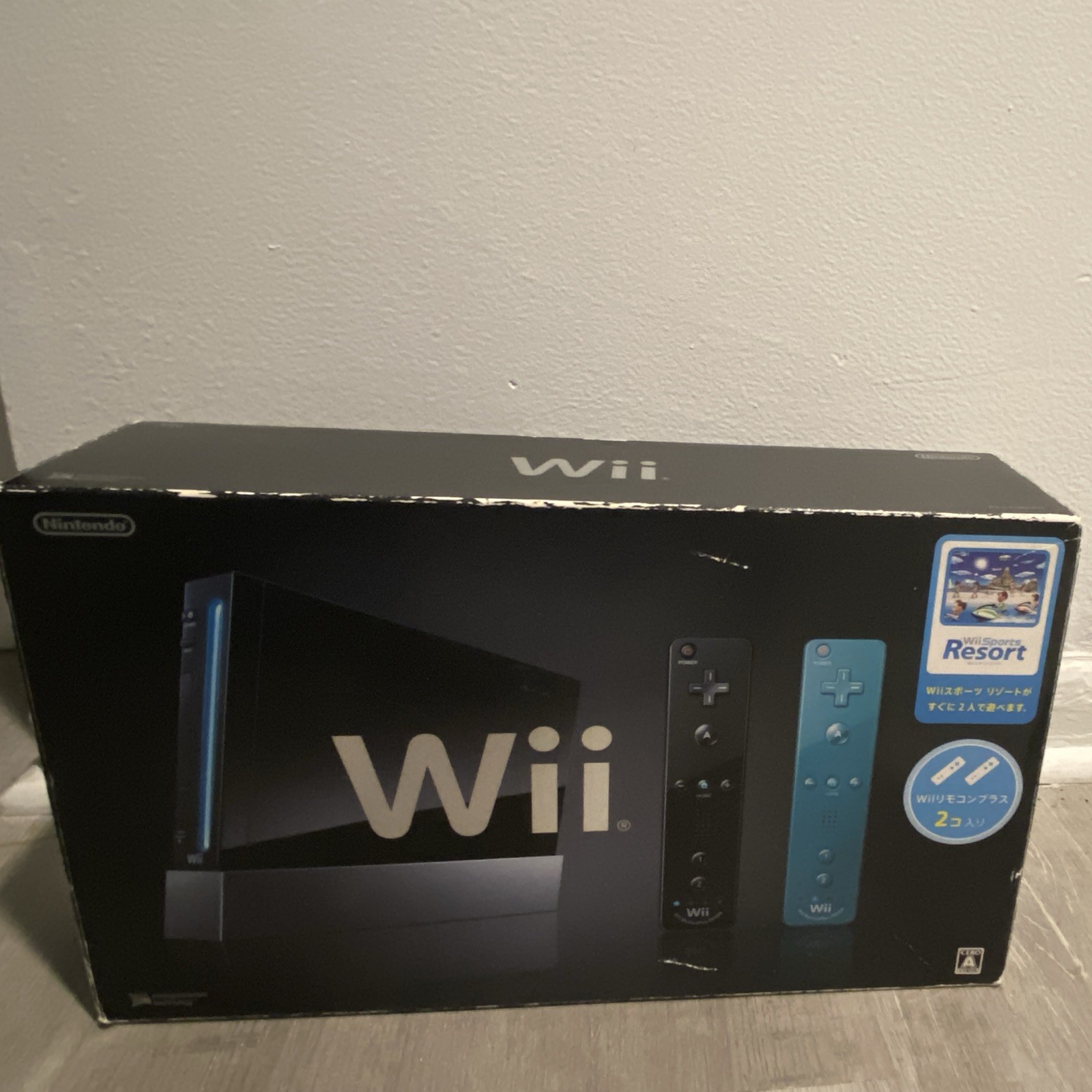 Nintendo Wii sports resort All black console. Bundle w/Wii sports and Wii2hdmi.