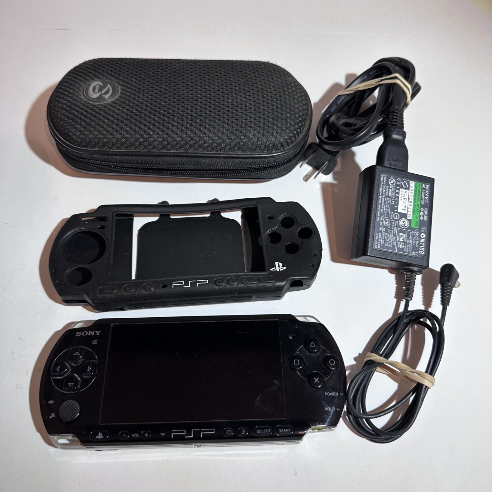 Sony PSP 3001 Black W/Case Charger No Battery Tested Working! Fast Shipping!
