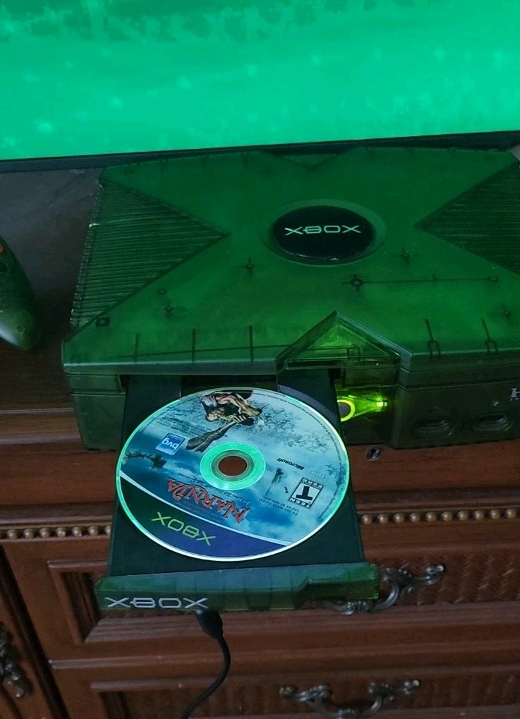 Microsoft Xbox Halo Special Edition Green Console w/ 2 Controllers- Tested/Clean