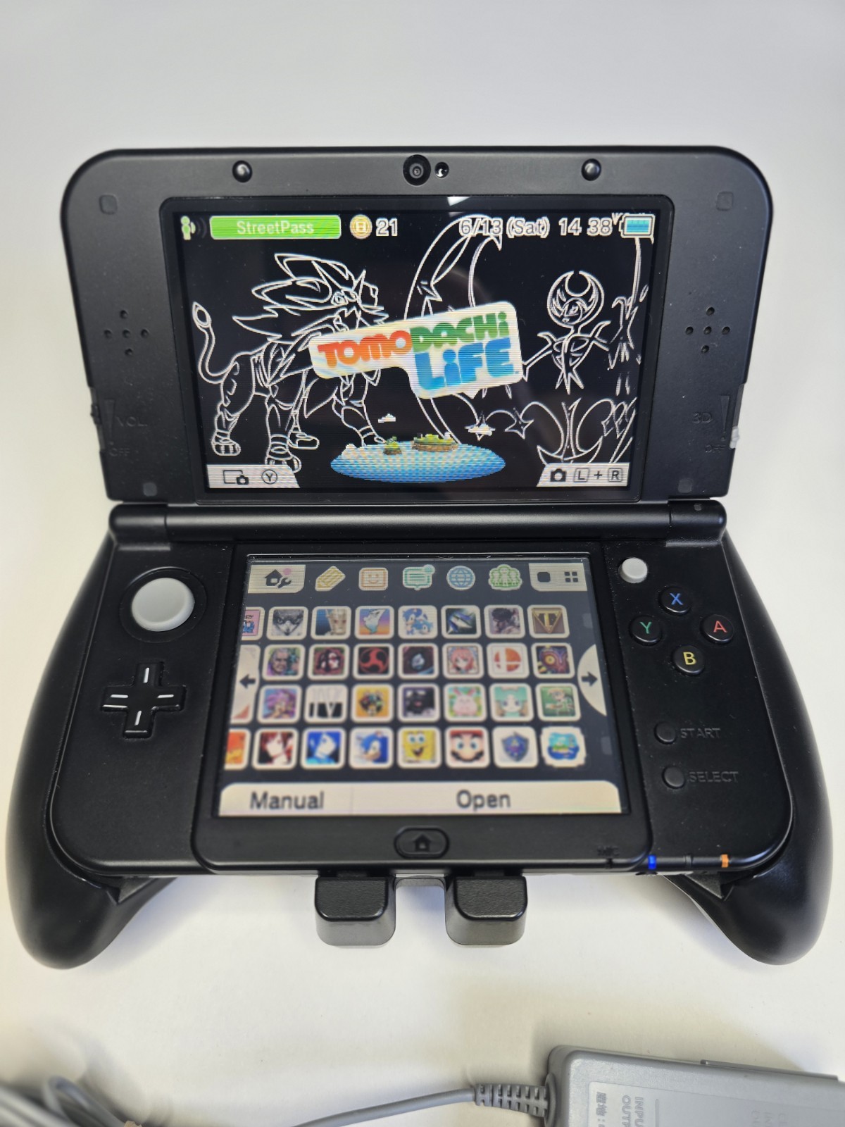 New Nintendo 3DS XL Console Pokemon Solgaleo Lunala + Rare Hori Grip