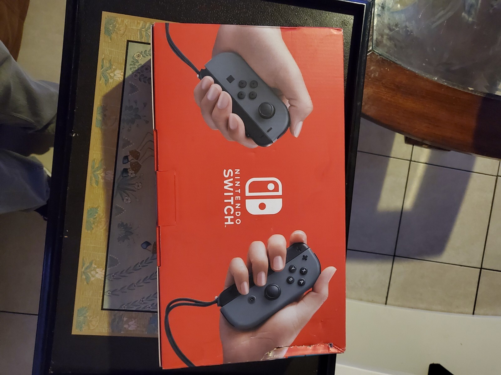 BRAND NEW Nintendo Switch Console w/ Gray Joy Controllers 32GB V2