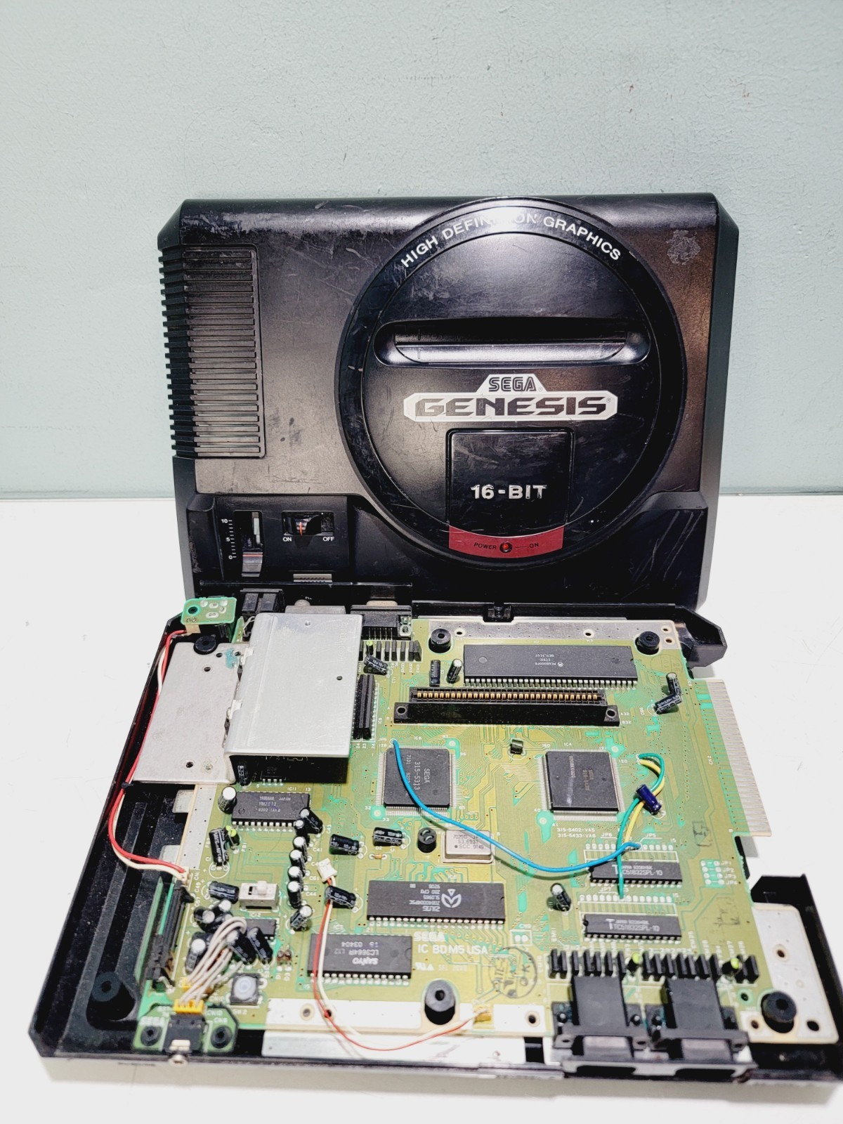 OEM Sega Genesis Console Control Only Model 1601 — Tested/Working — No Cords