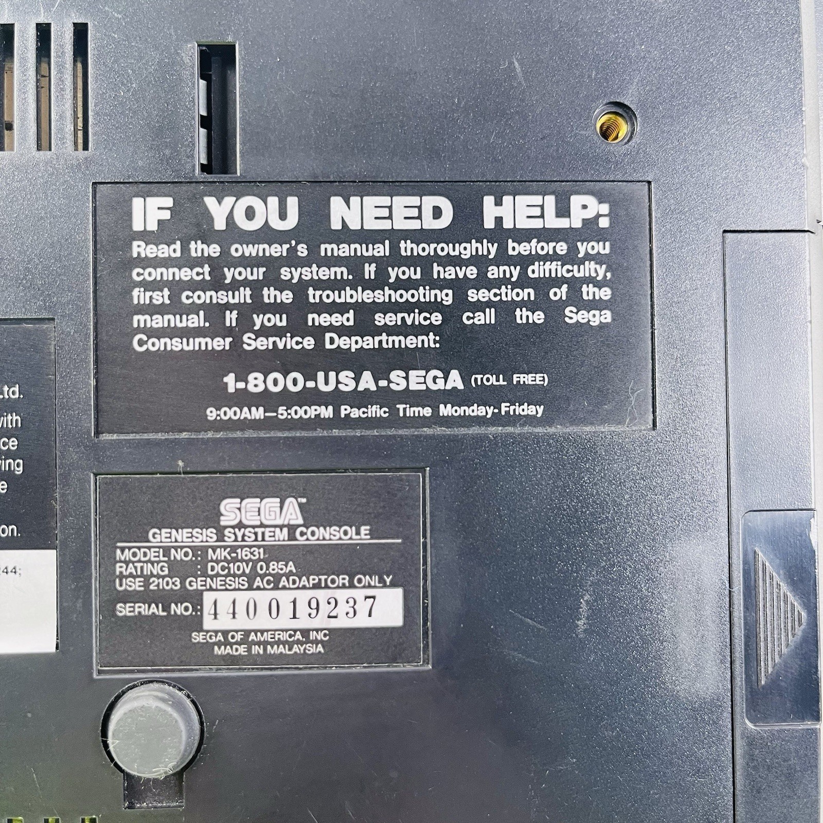 SEGA GENESIS SYSTEM CONSOLE ONLY MODEL 2 MK-1631 ORIGINAL NO CORDS- TESTED