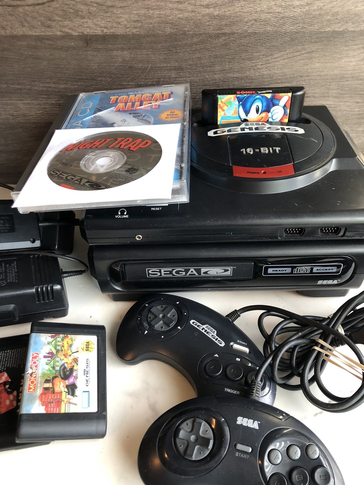 SEGA CD Model 1 + Genesis Working Tested +2 controller +Rf Cable And 5 Games