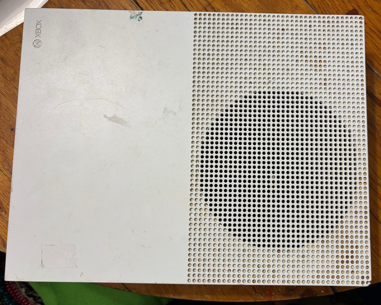 Microsoft Xbox One S 500GB White Digital Only Gaming Console – Artifacts