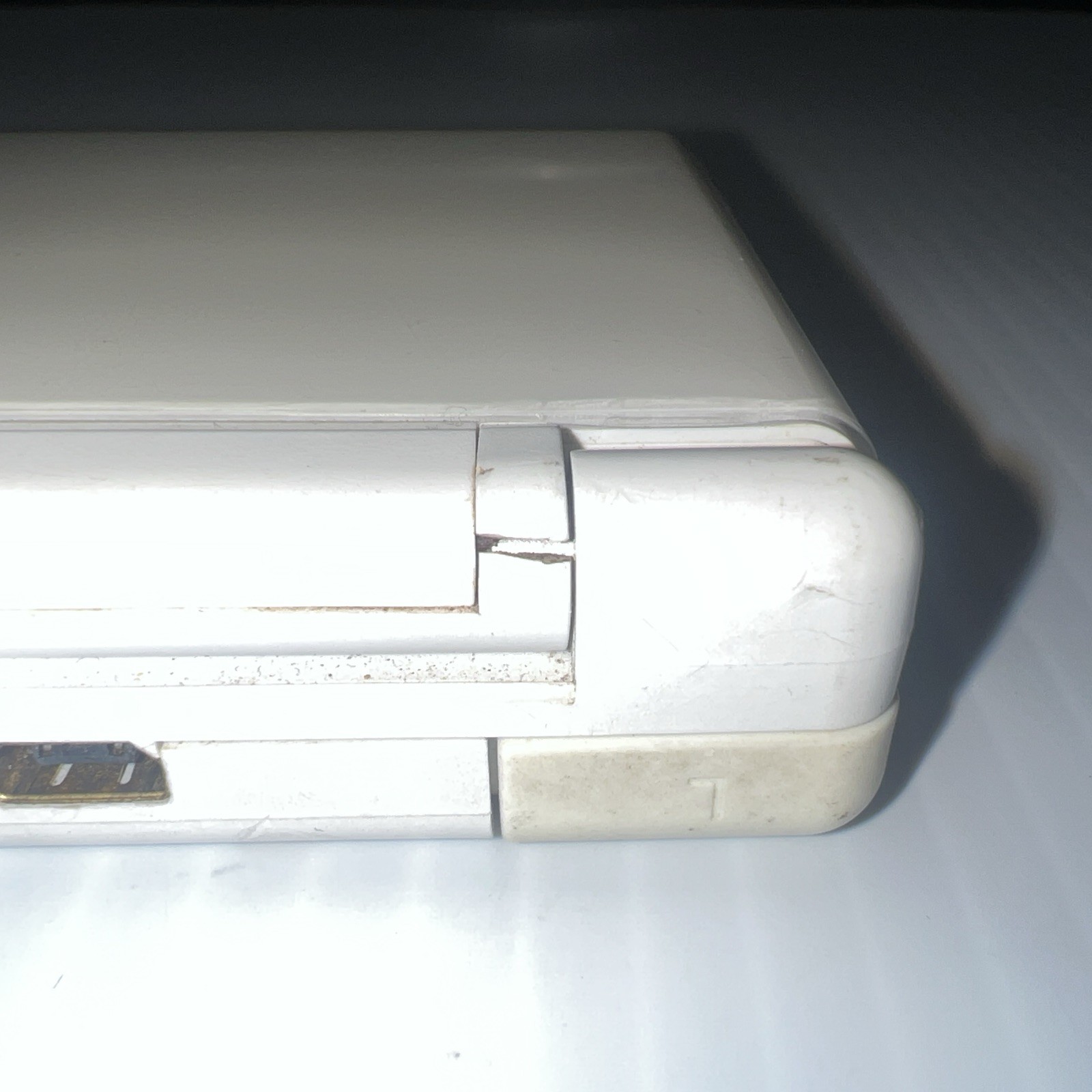 Nintendo DS Lite White Tested Working No Charger Cracked Hinge preowned console