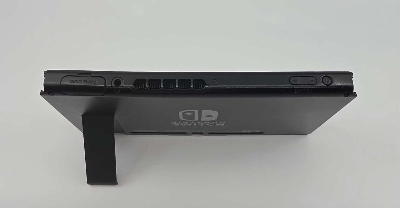 Nintendo Switch HAC-001 32GB Console with Hori Controller – Free Shipping