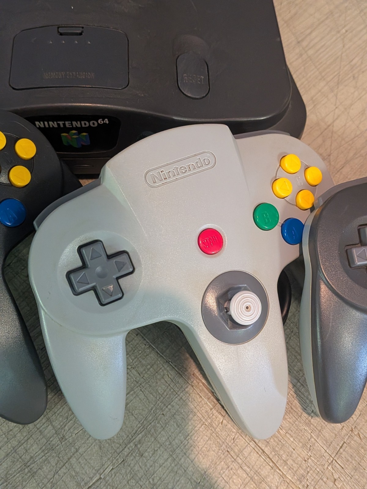 Nintendo 64 N64 Console Game Bundle 4 Controllers SUPER CLEAN! 1 YEAR WARRANTY