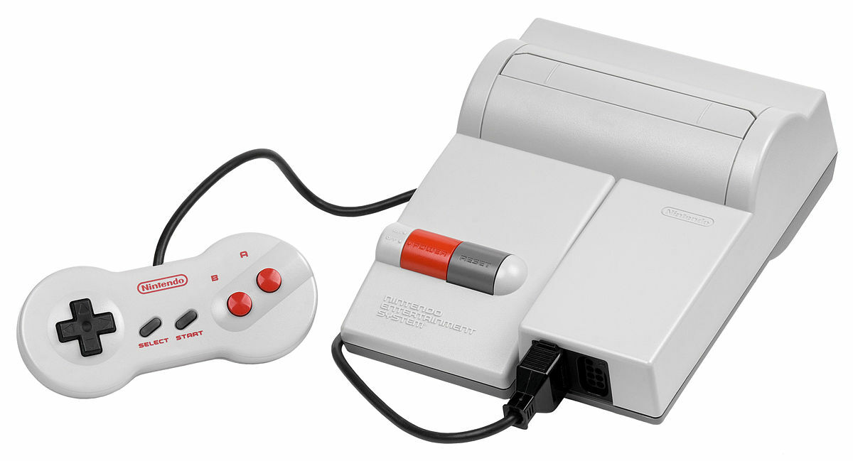 Nintendo NES-101 Top Loader Console System w/ Original Dog Bone Controller