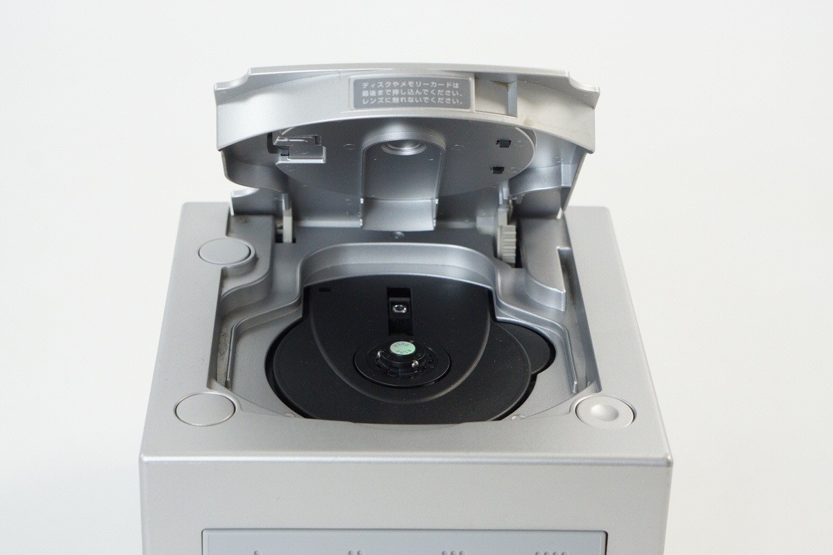 GameCube Silver Console System Boxed DOL-001 JP For Japan Game CD DNM10199731
