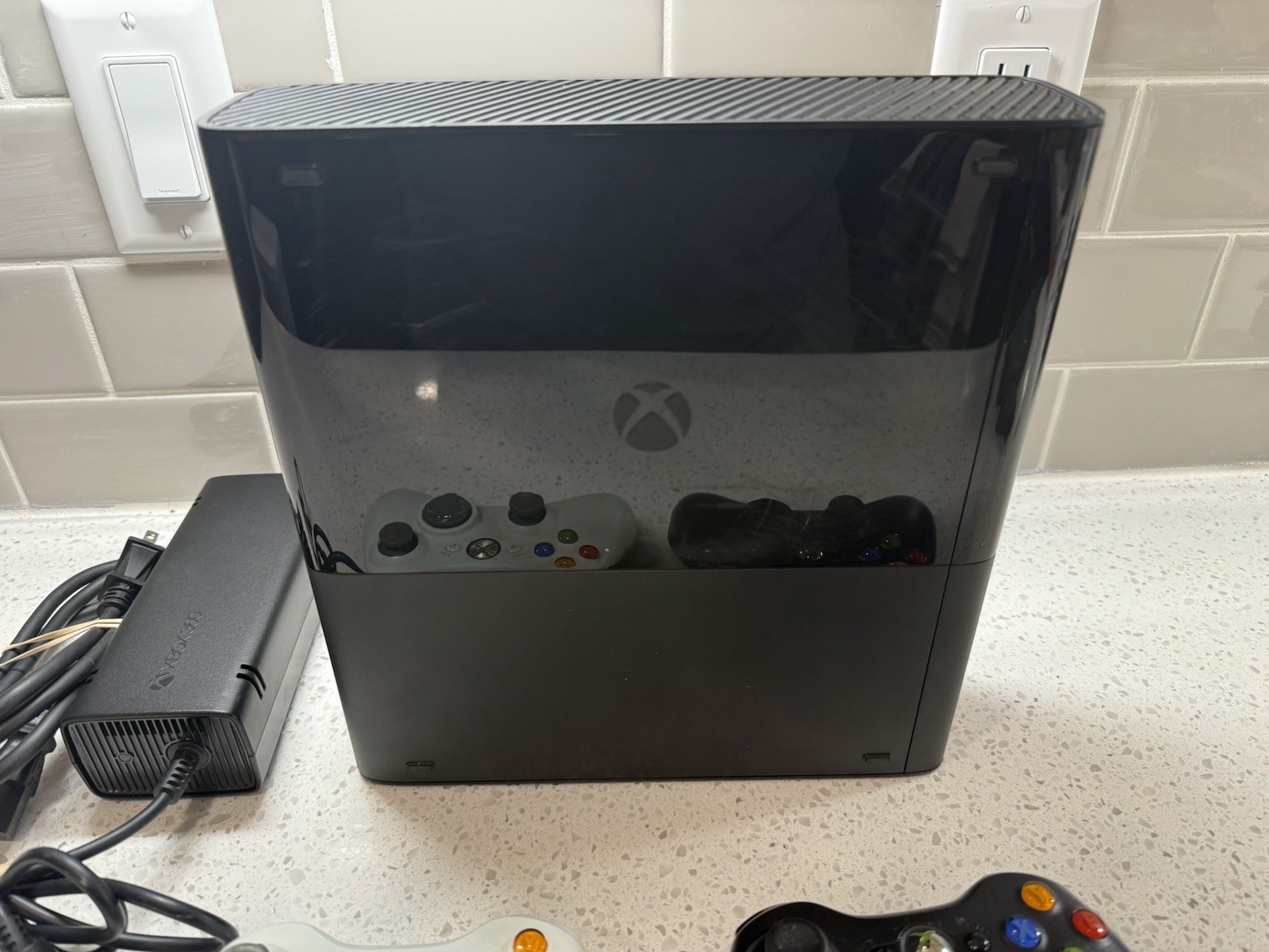 Microsoft Xbox 360 E System BLACK Video Game Console 4GB w/ 2 Controllers