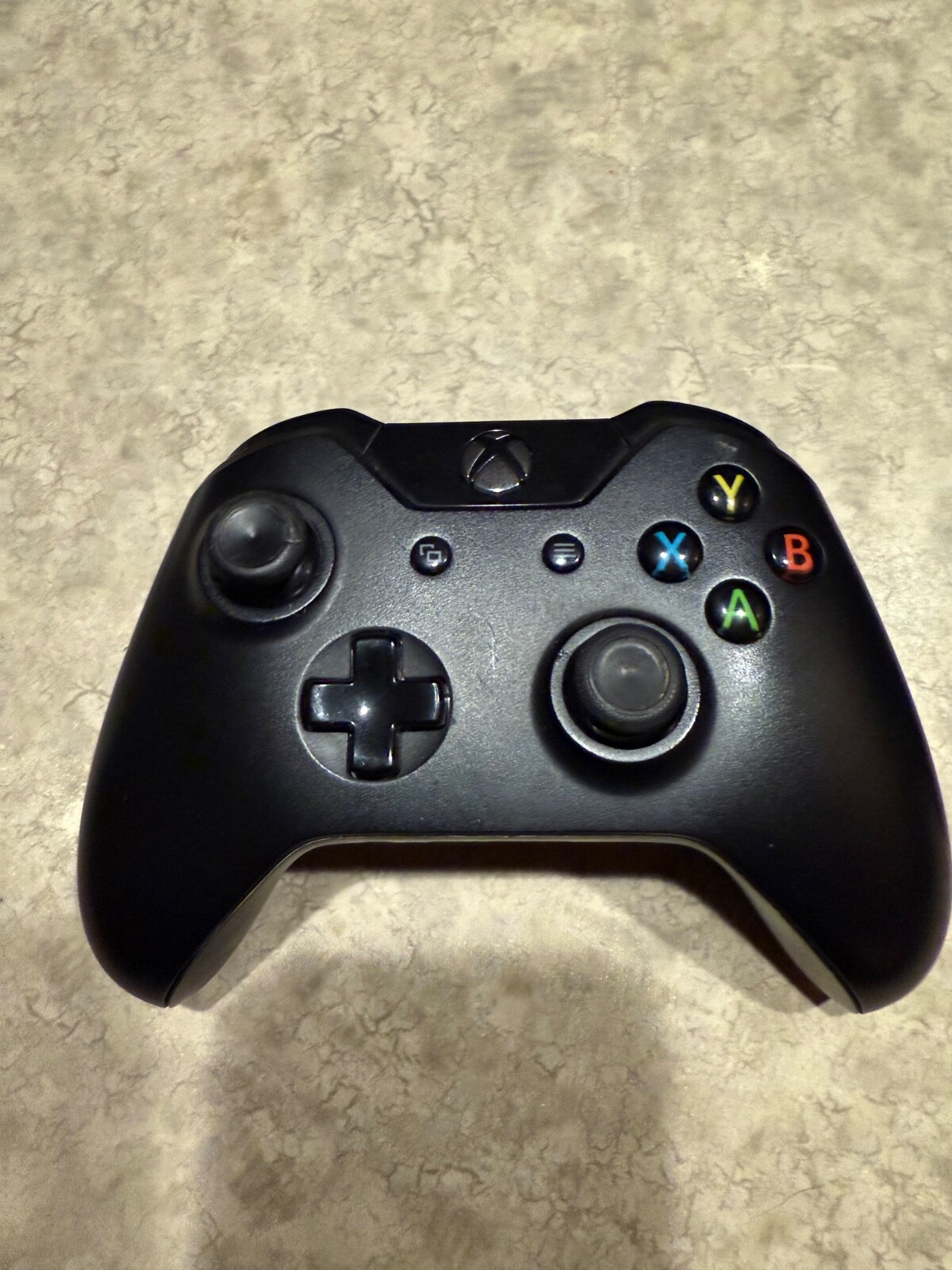 Xbox One 365GB Console – Mint Condition + Controller & Afterglow Headset
