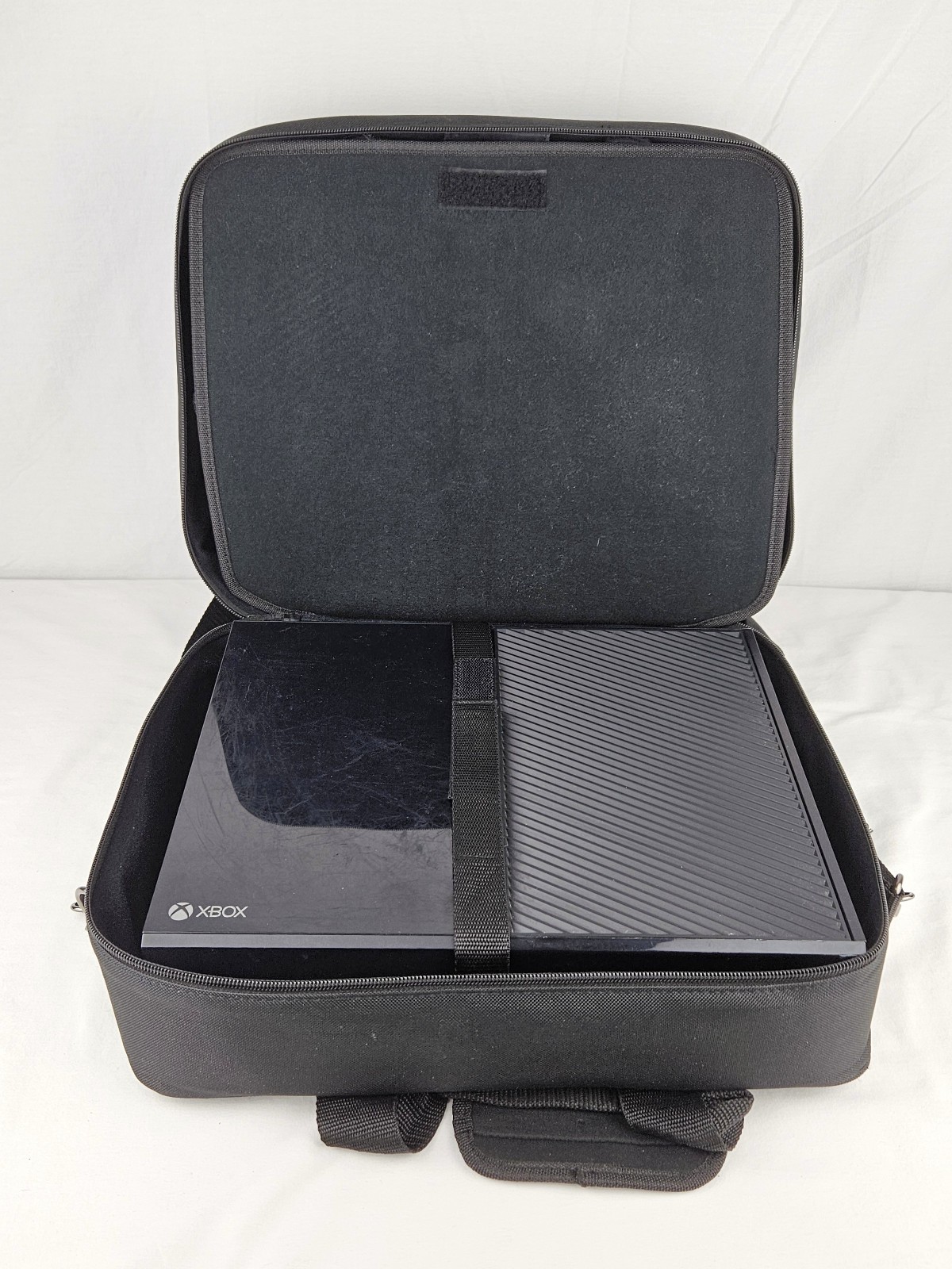 Microsoft Xbox One 1540 500GB Console Only w/HDMI Cable & Power Cord – Tested