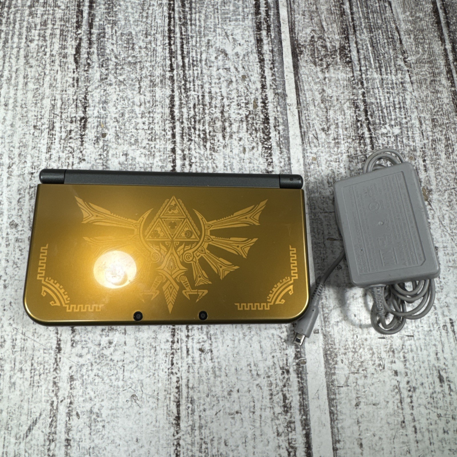 Nintendo 3DS XL The Legend of Zelda Hyrule Edition Console RED-001 Preloaded