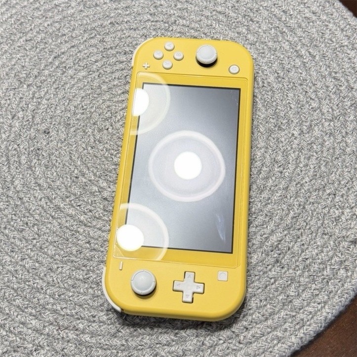 Nintendo Switch Lite Yellow Handheld Console HDH-001 USB-C Headphone Jack