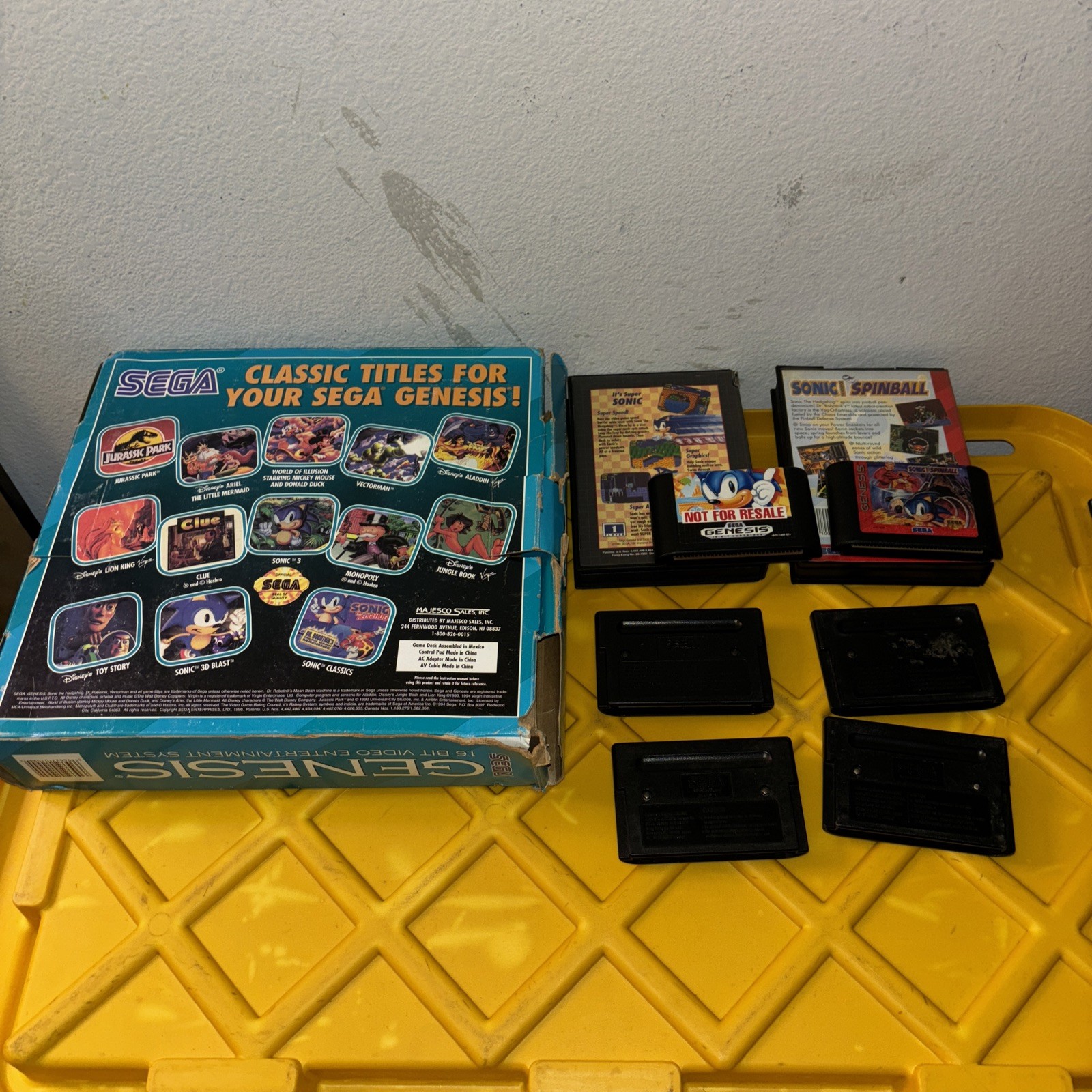 Sega Genesis Model 3 The Core System In Box Tested 2 controllers 6 games!