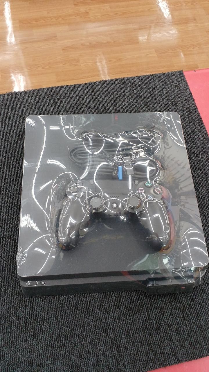 PlayStation 4 Model number CUH 2200A SONY