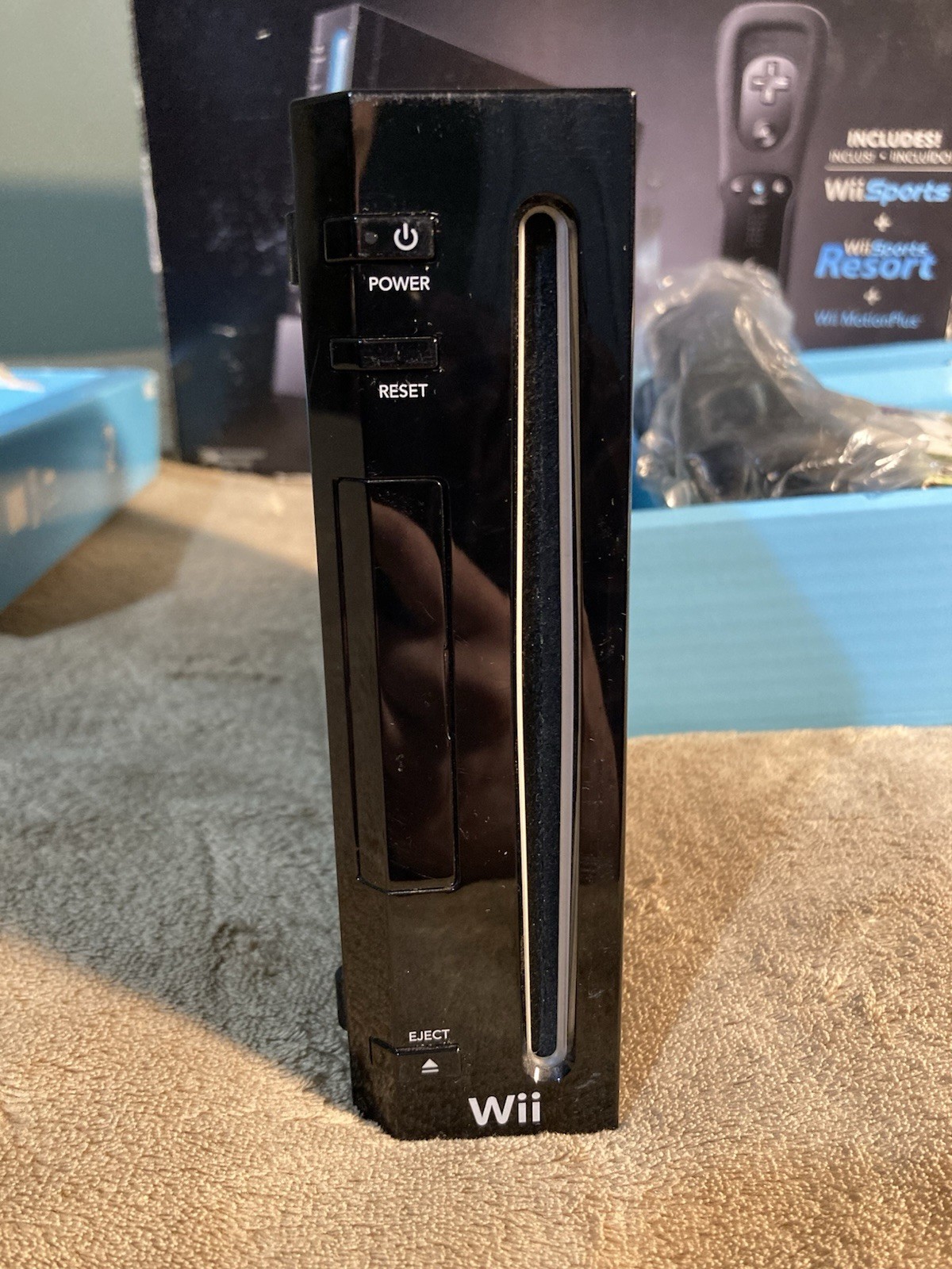 Nintendo Wii Console Wii Sports Resort Wii Remote Plus Bundle Black CIB Box