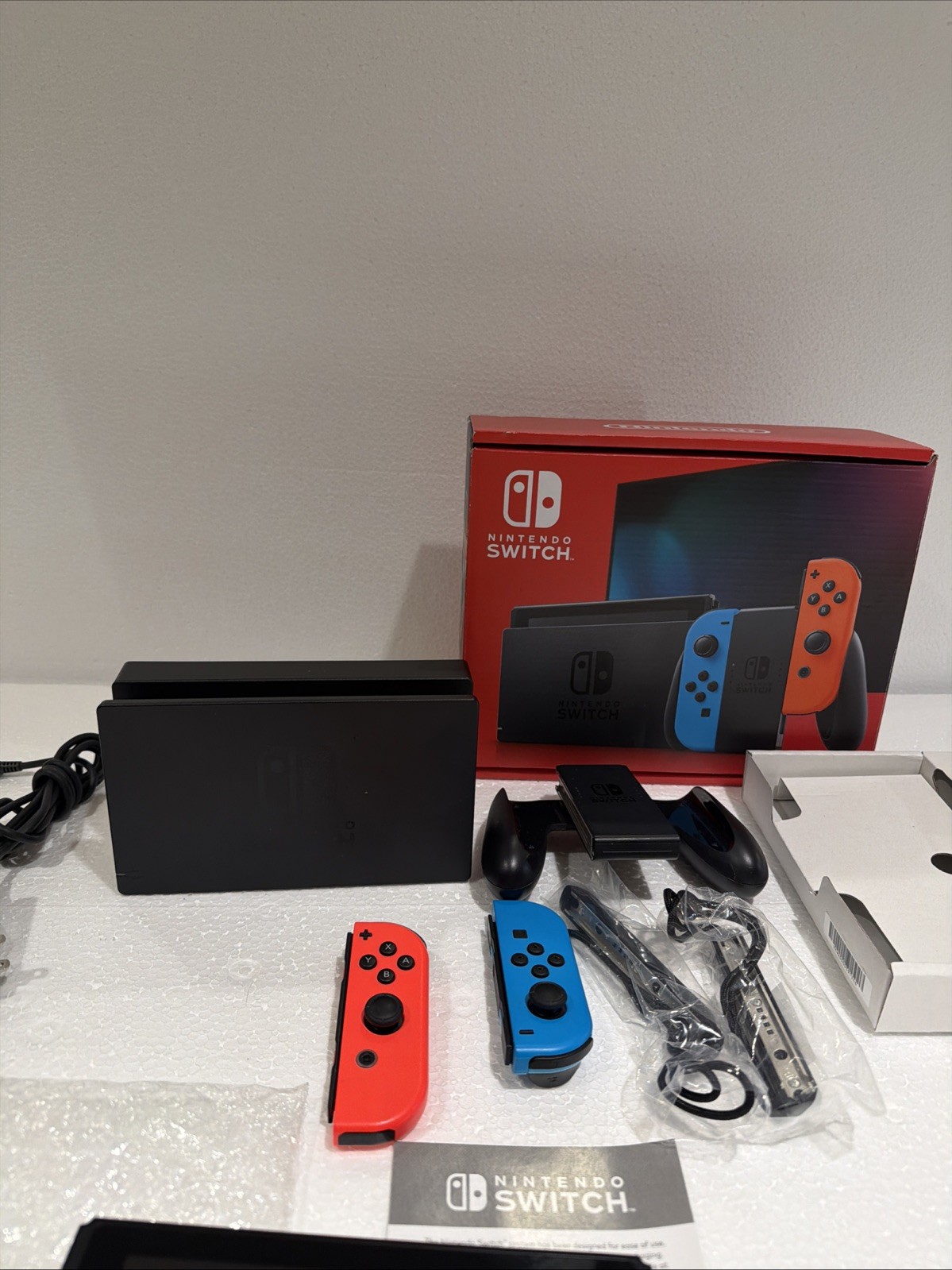 Nintendo Switch Console complete set HAC-001, HAC-001(-01)