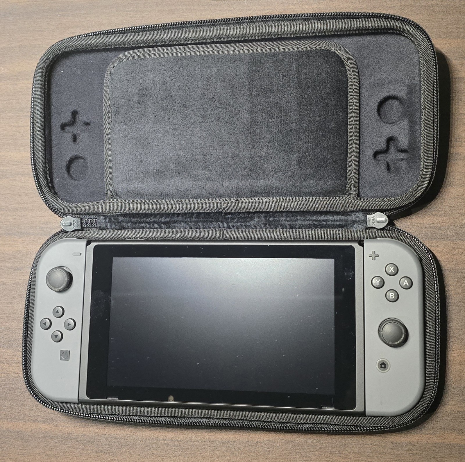 Nintendo Switch Console Gray Joy-Con Dock Grip tomtoc Case