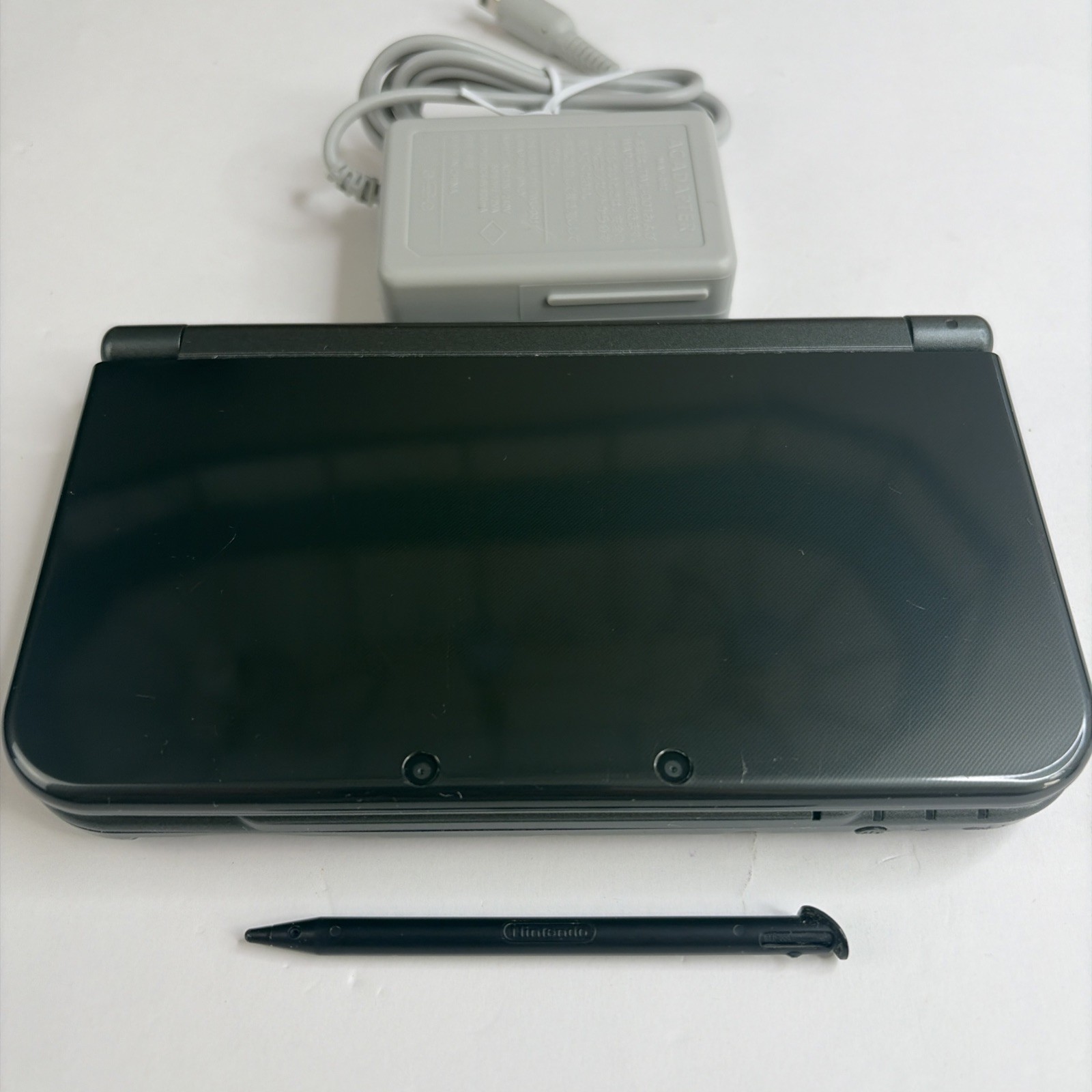 NICE! New Nintendo 3DS XL Gray Black Console Top IPS Charger Stylus US Version