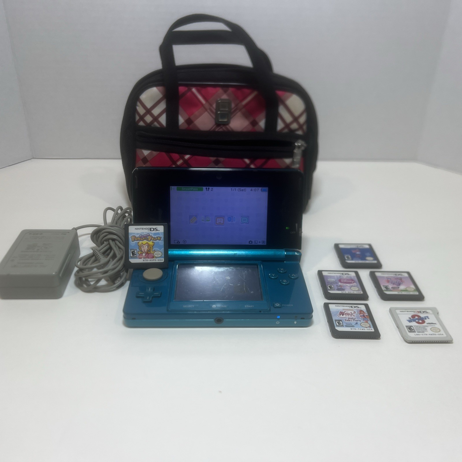 Nintendo 3DS Aqua Blue Bundle Super Princess Peach Winx 6 Games OEM Charger