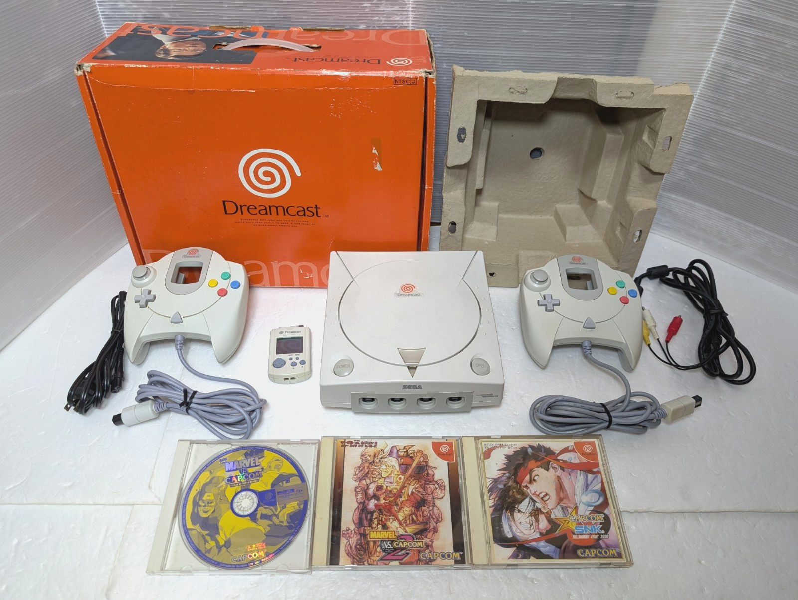 SEGA Dreamcast Console 2 Controller Visual Memory Marvel vs Capcom 2 Japan