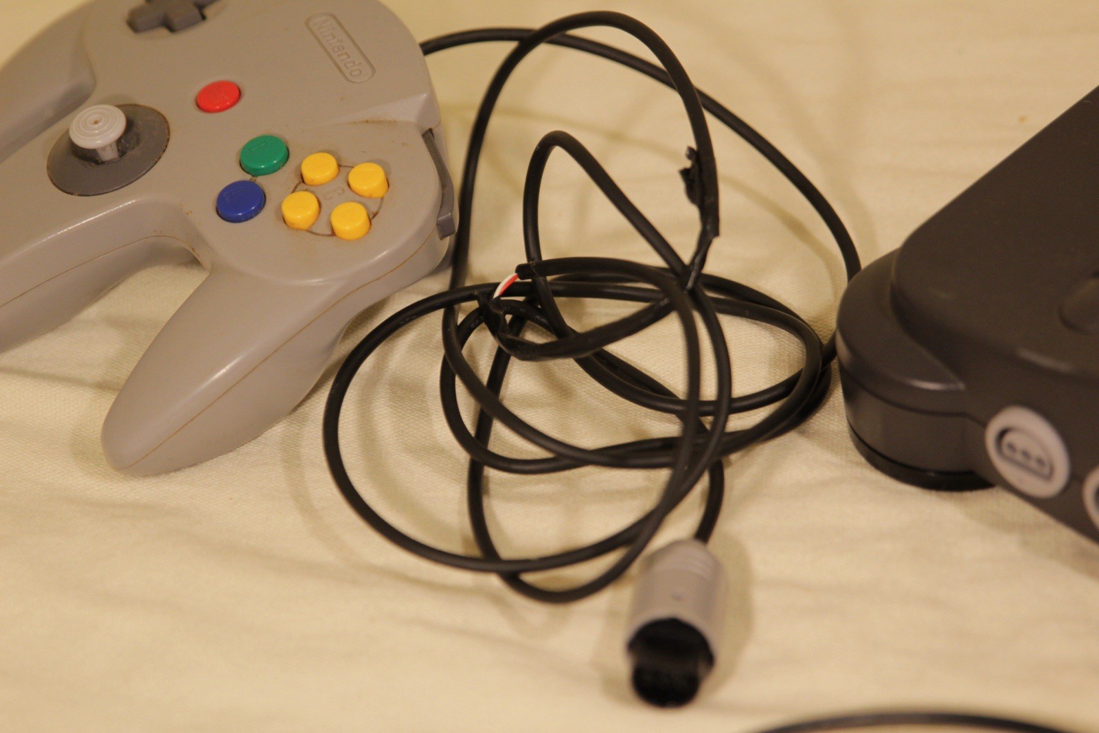 Nintendo 64 Console with Controller, AVAdapter, Gray/Black, NO POWER SUPPLY