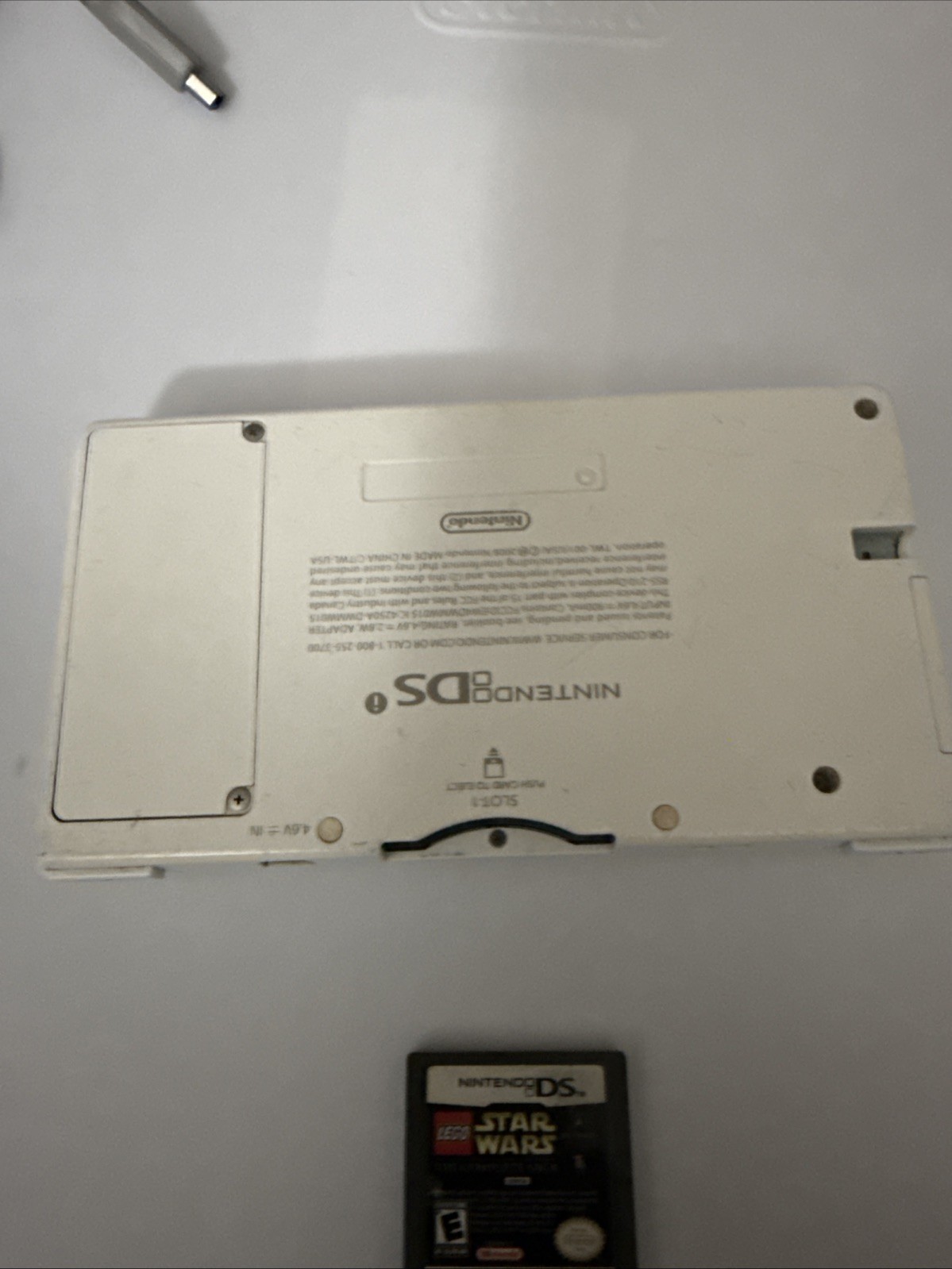 Nintendo DSi Handheld Game Console TWL-001 White System TESTED