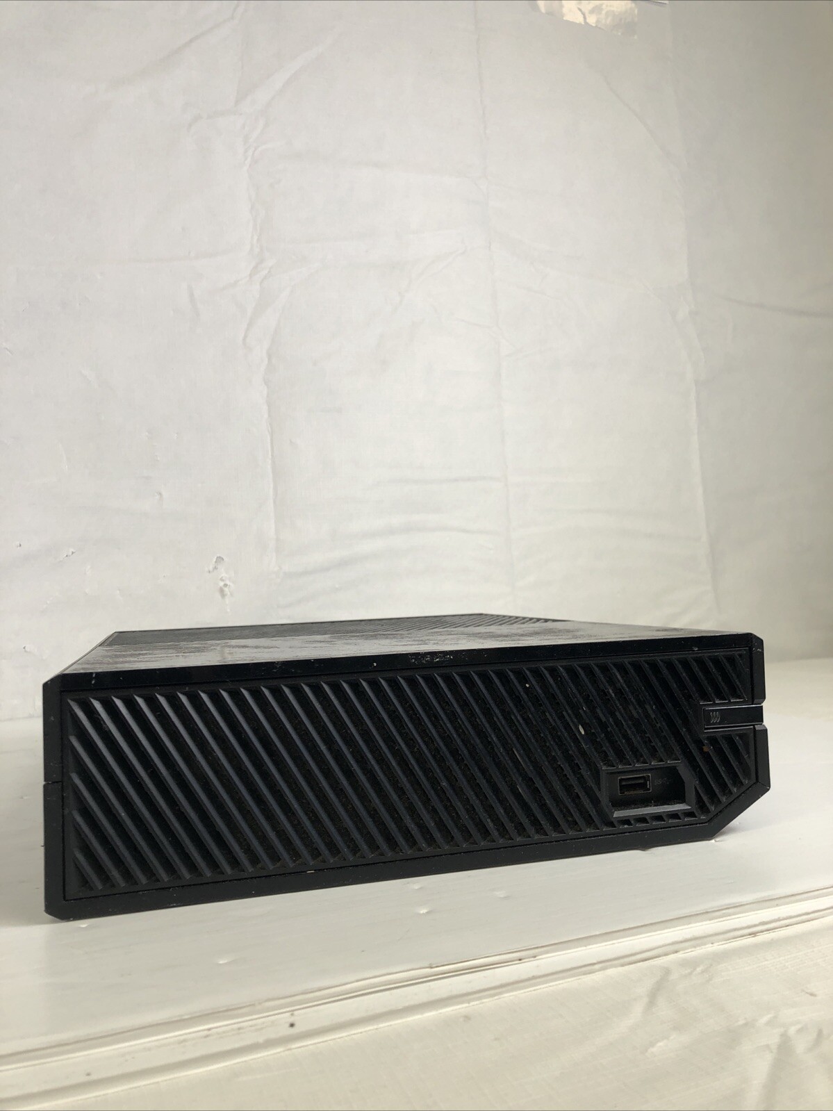Microsoft Xbox One 500GB Model 1540 Gaming Console – Glossy Black PARTS