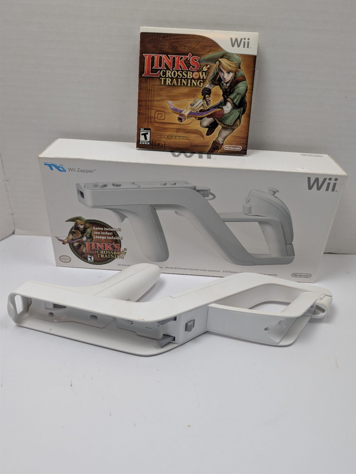 Nintendo Wii Console Bundle CIB Wii Fit Board 4 Remotes Wii Sports Zapper Lot
