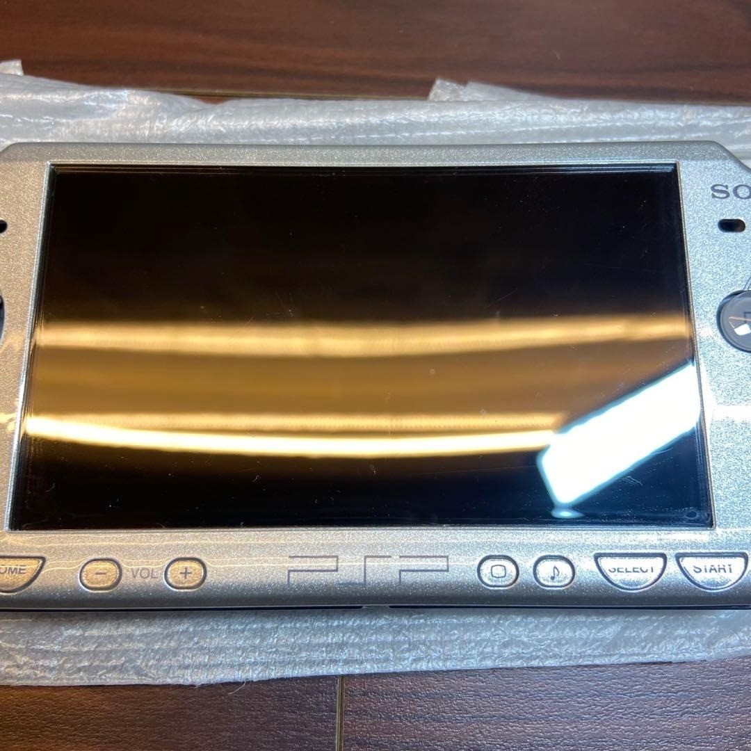 PSP 2000 Console Ice Silver 5492 From Japan