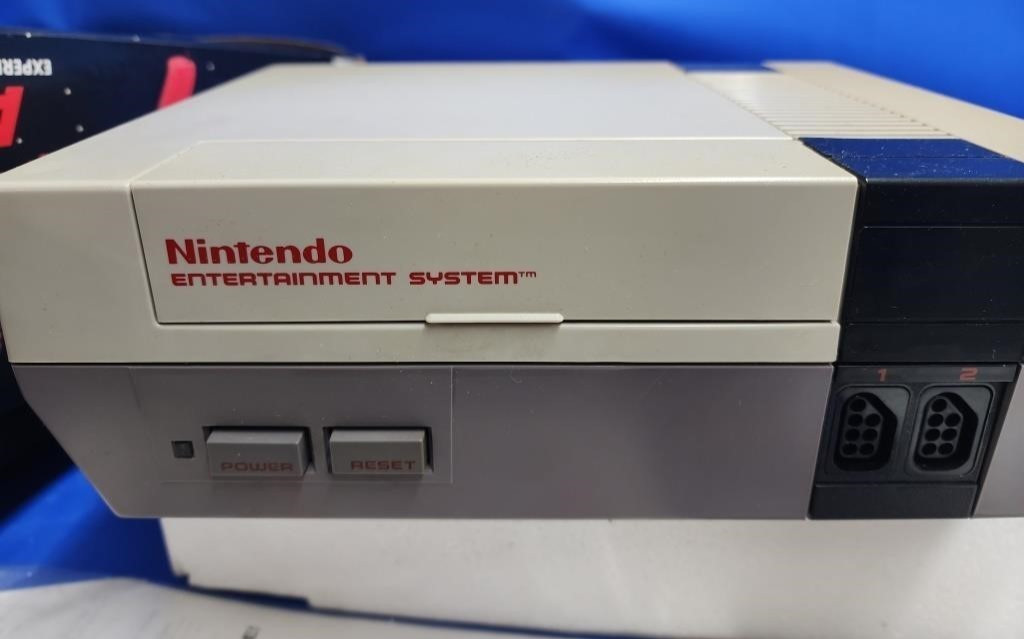 Retro Nintendo NES Action Set Complete in Box Tested Duck Hunt Mario Bros Zapper