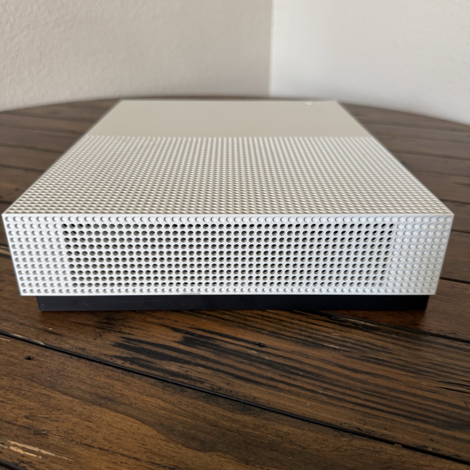 Xbox One S 500GB White Console Bundle (Model 1681) – Tested & Working