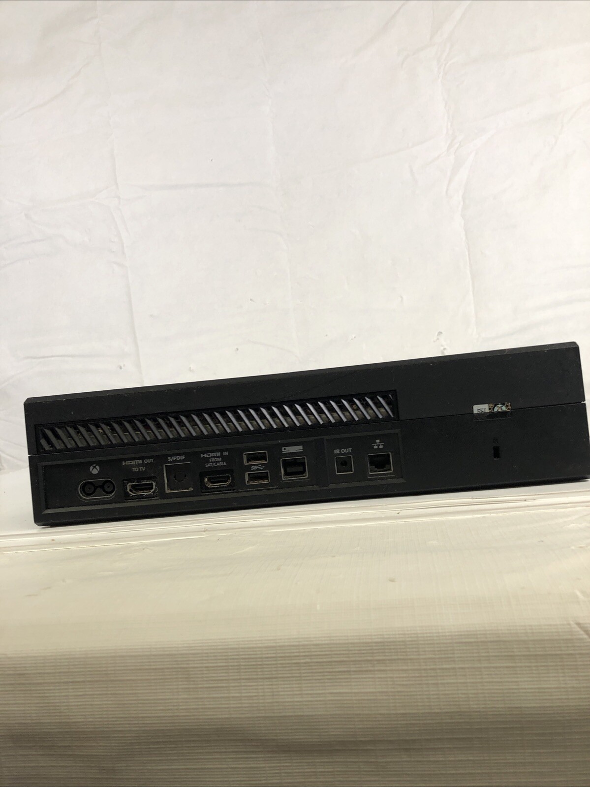 Microsoft Xbox One 500GB Model 1540 Gaming Console – Glossy Black PARTS