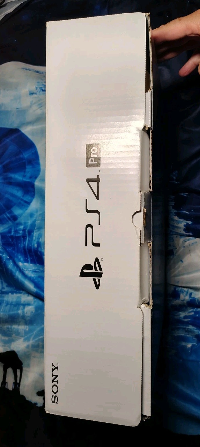 SONY PS4🔥Glacier white Pro 1TB Console[WITH BOX] LOW FIRMWARE 10.5