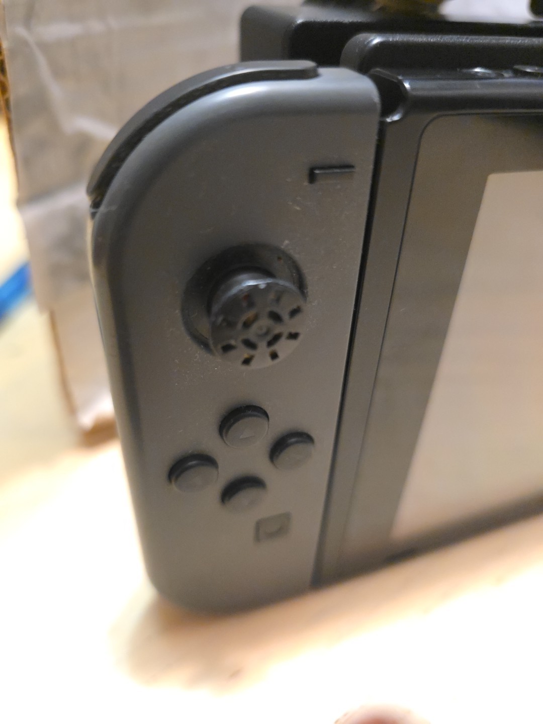 NINTENDO SWITCH HANDHELD – HAC-001, One Wireless Controller, One Wired Controlle