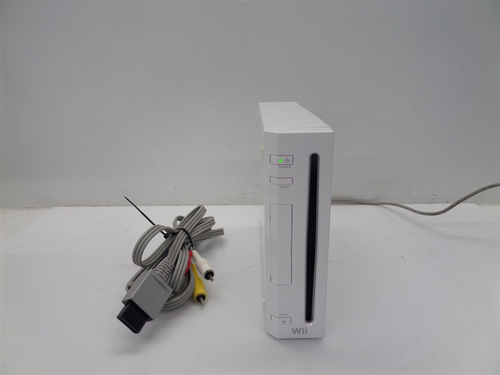 Nintendo Wii Console RVL-001 w/ Video Cable – No Remote