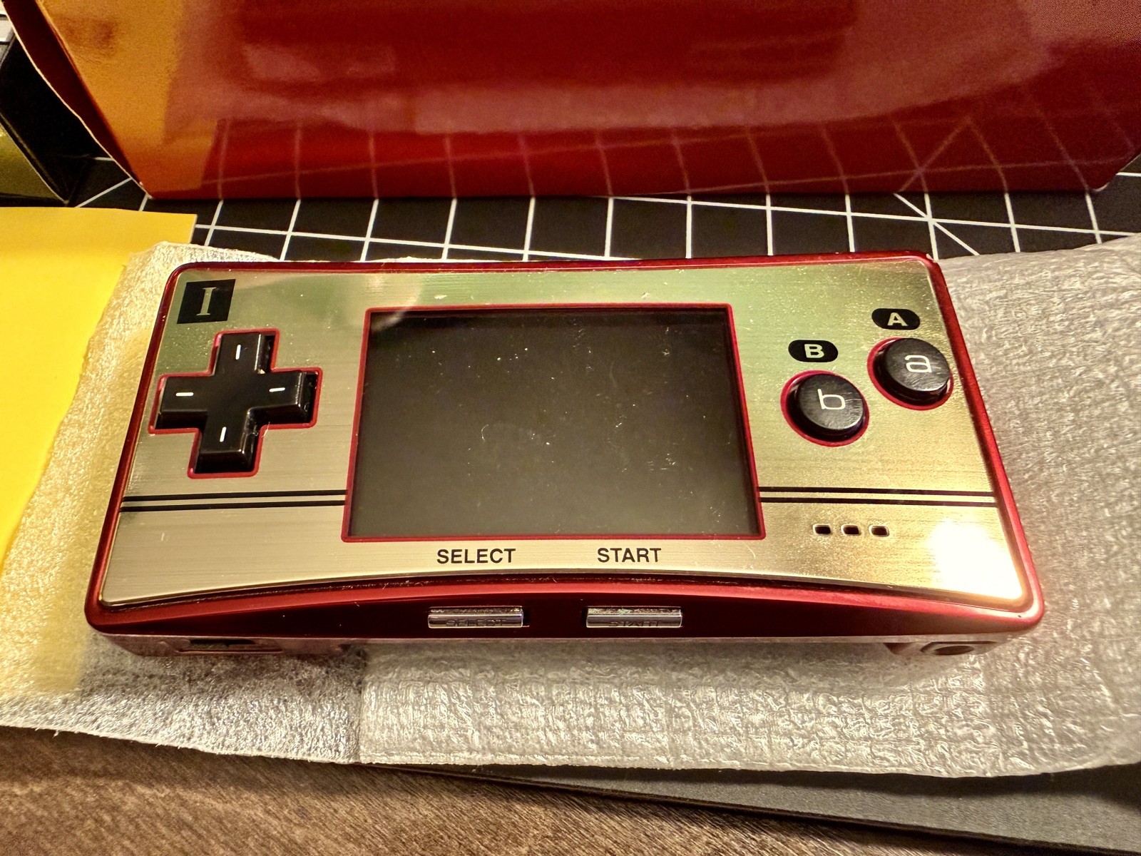 Nintendo GAME BOY Micro Console Famicom Happy Mario Design Limited [Japan model]