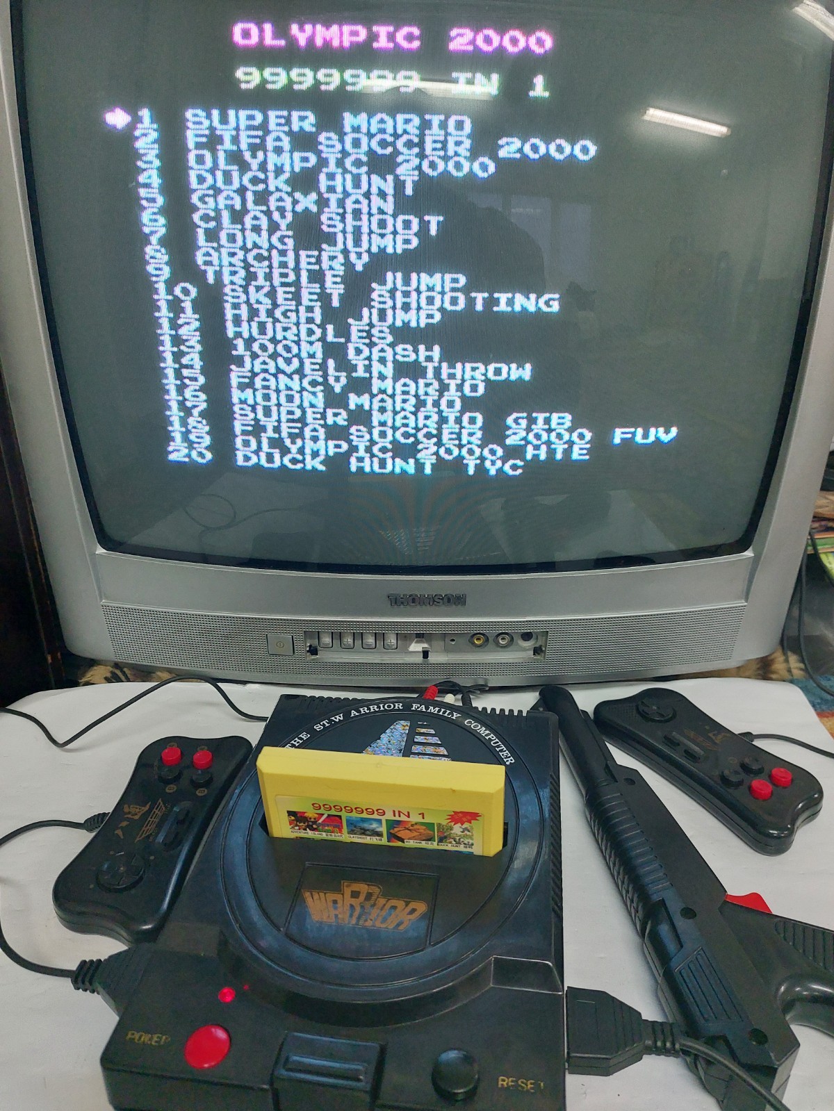 BT Saint Warrior video game console from 90’s good condition dendy famiclone nes