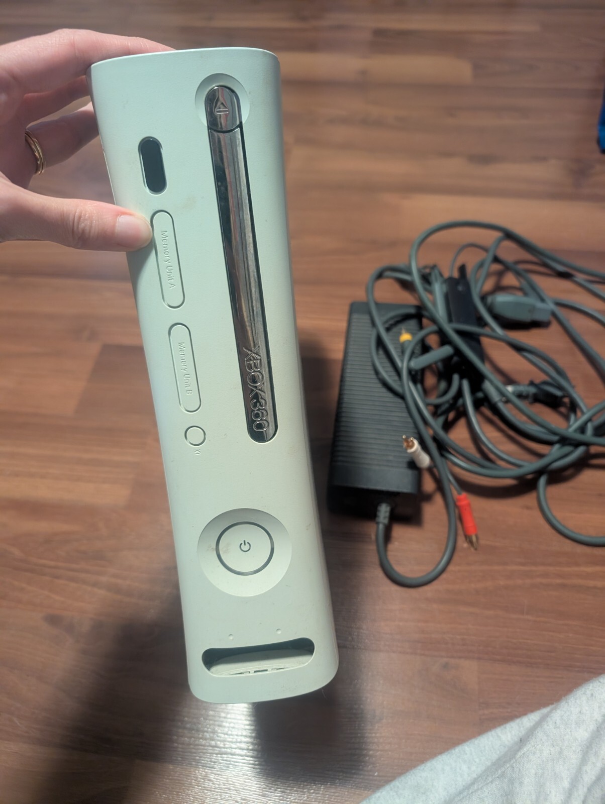 Microsoft Xbox 360 Pro System Bundle 60GB White Console