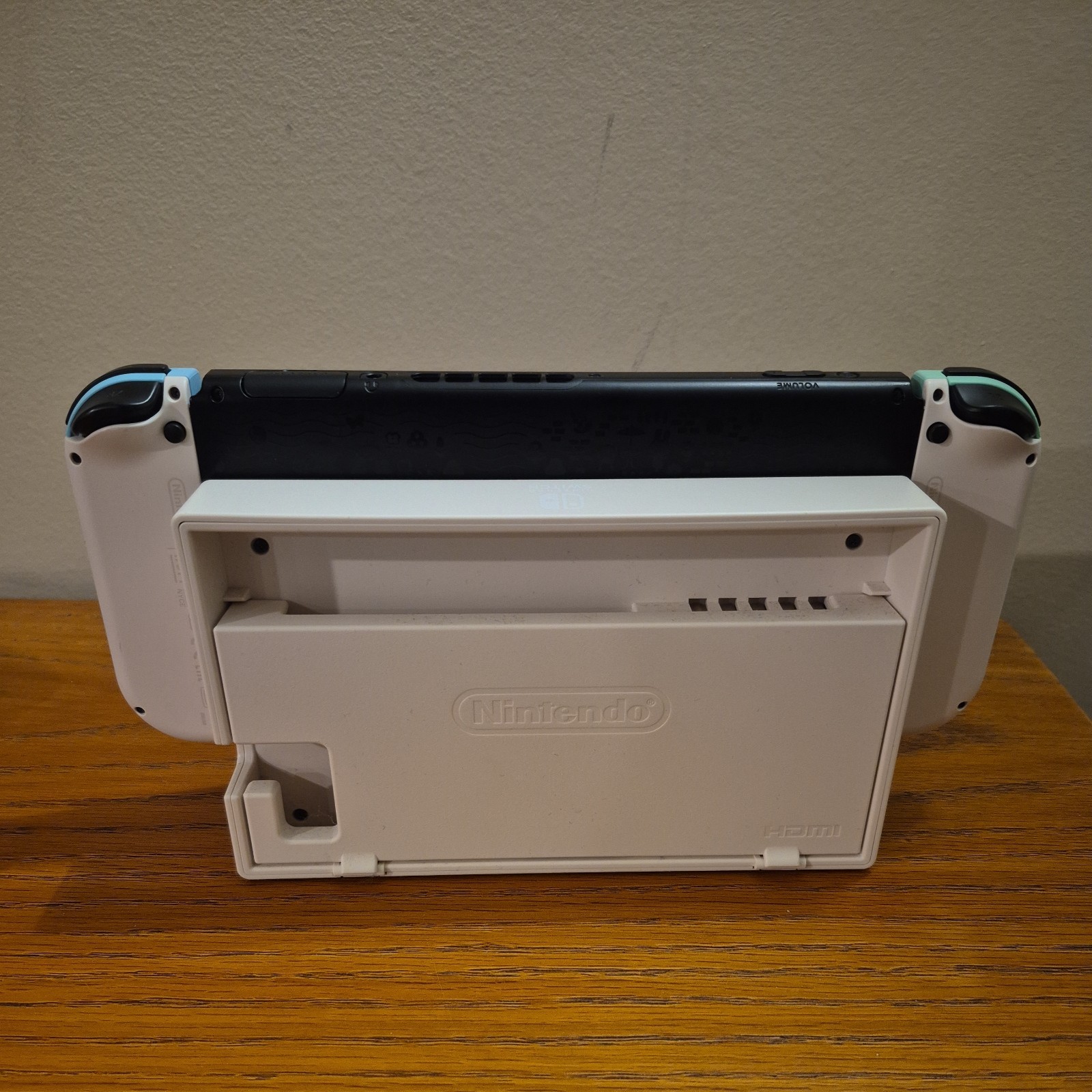 Nintendo Switch System Animal Crossing Edition +Charger + Dock & Extras