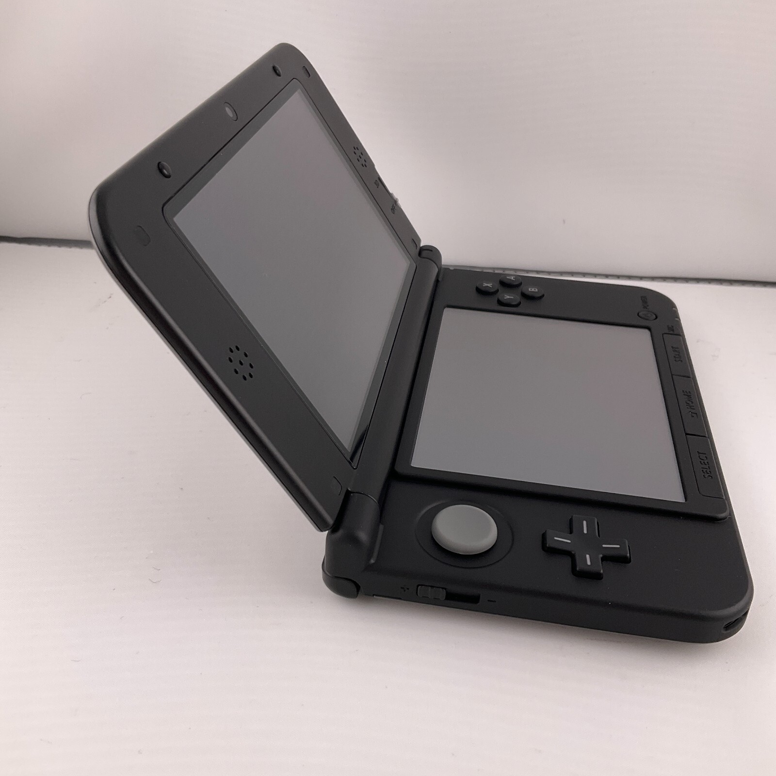 Nintendo 3DS LL XL console Silver with Charger/Stylus/SDcard Japanese version